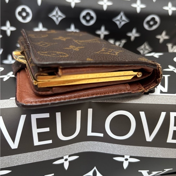 🤎🤎Louis Vuitton Kisslock Monogram Wallet🤎🤎 - Picture 3 of 10